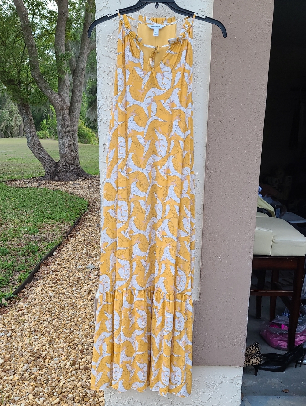 Nine West Maxi Dress Long Halter Sleeveless Leaf Floral M Yellow White Tie Front